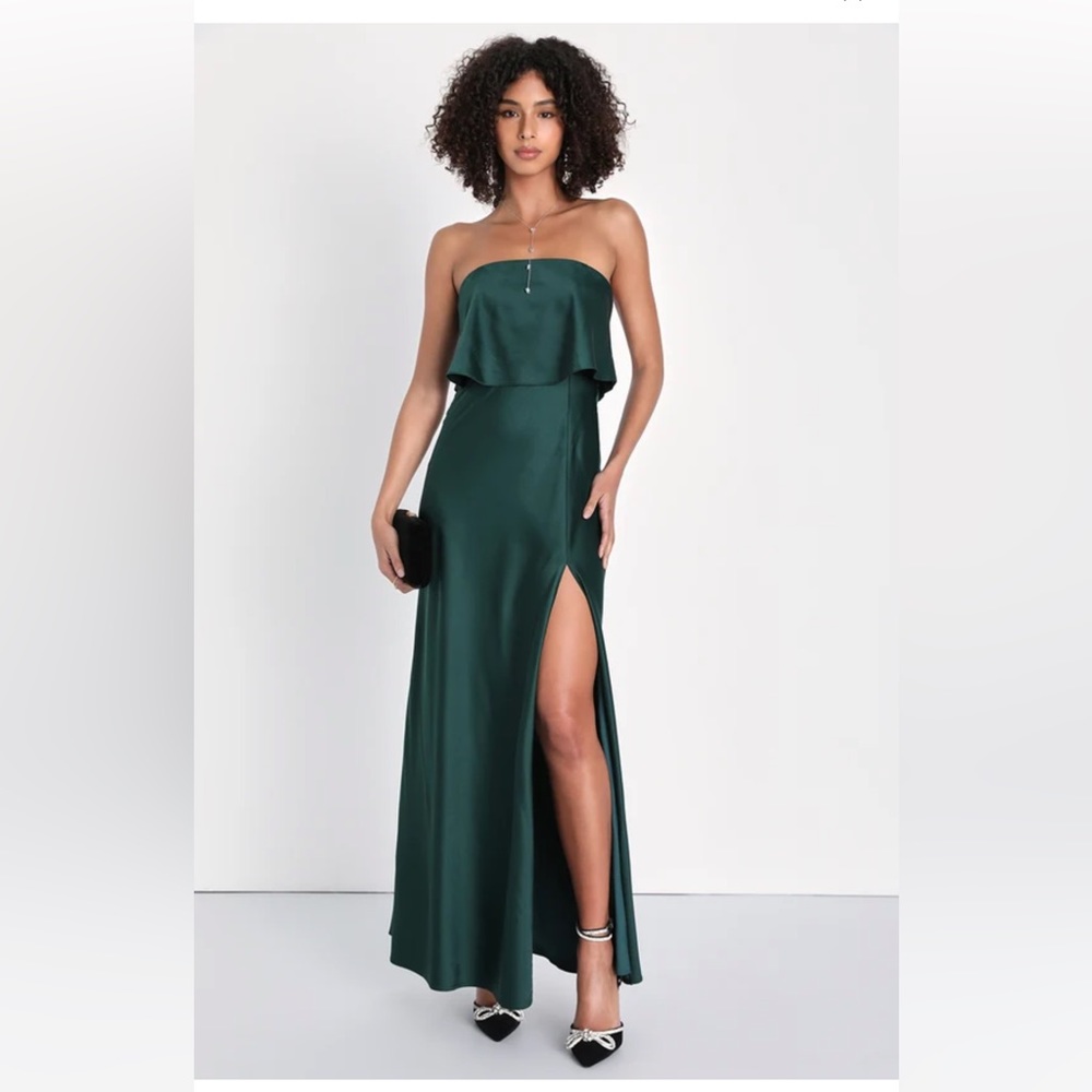 NWT. Never worn Strapless Emerald Green Maxi length dress